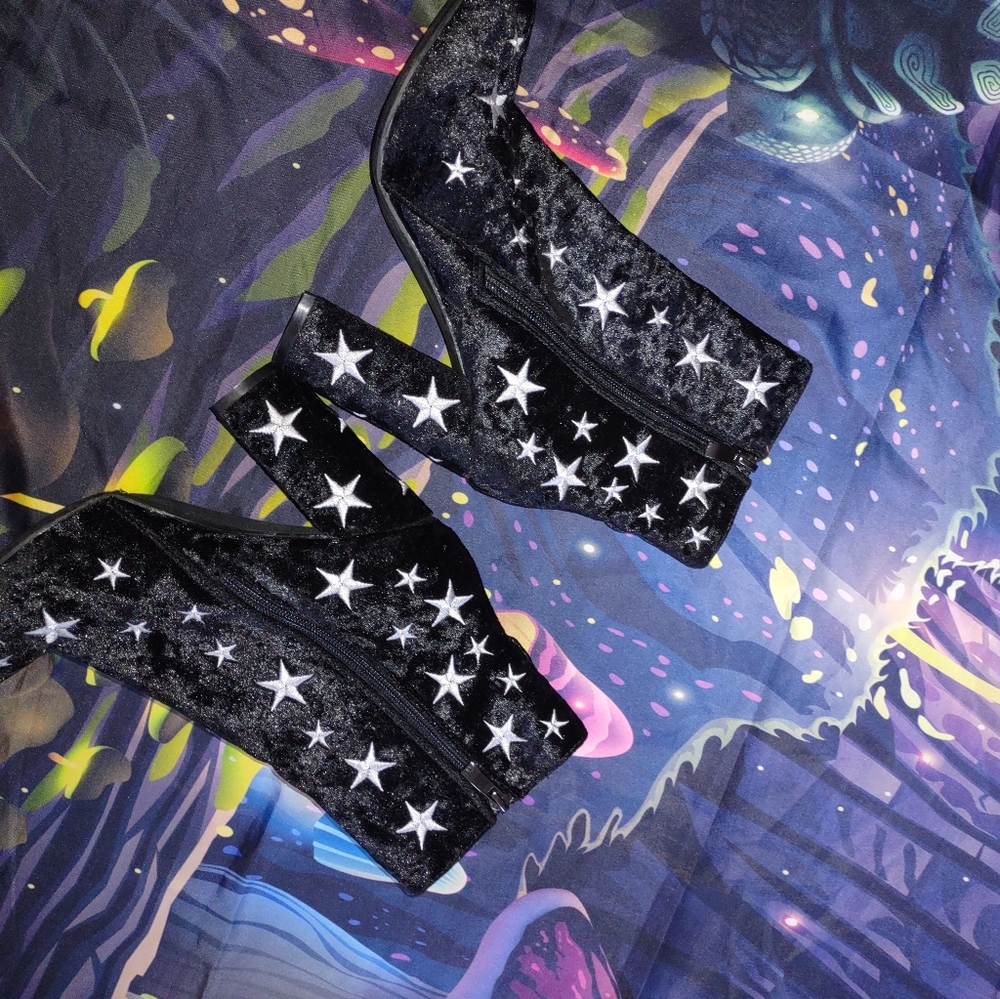 Stars Boots - Picture 3 of 13